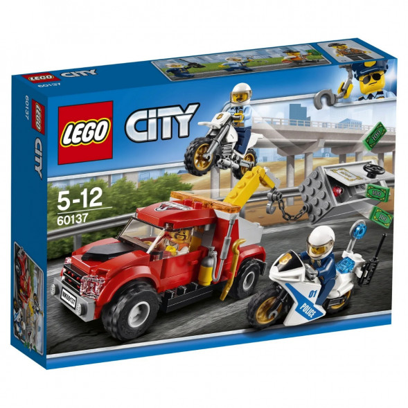 Конструктор LEGO City Police 60137 Побег на буксировщике в Казани